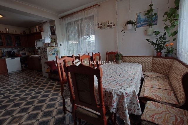 Eladó családi ház, Cserkeszőlőn 38.9 M Ft, 2 szobás