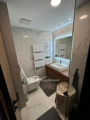 Eladó téglalakás, Budapesten, I. kerületben 152 M Ft, 2 szobás