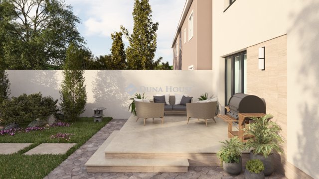 Eladó ikerház, Kecskeméten, Füzes utcában 139.9 M Ft, 5 szobás