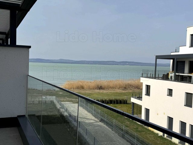 Eladó téglalakás, Balatonszemesen 132.9 M Ft, 3 szobás