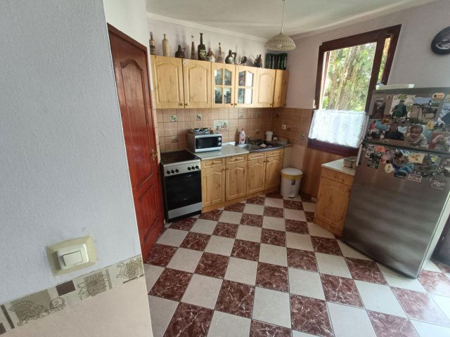 Eladó családi ház, Komáromban 47 M Ft, 3 szobás