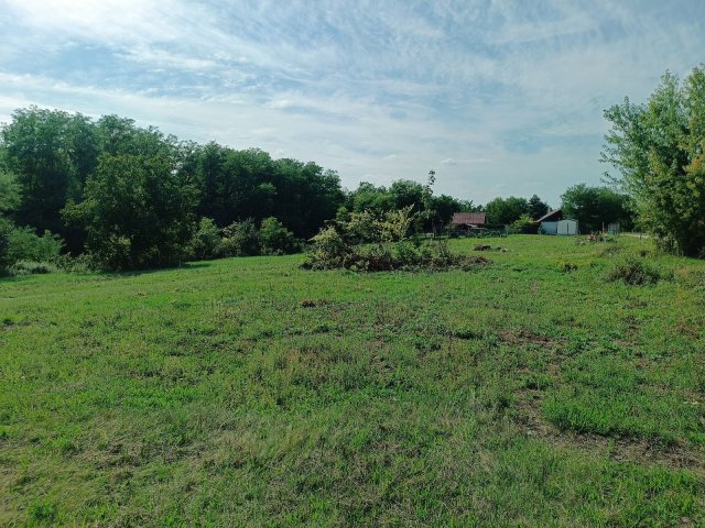 Eladó telek, Ajkán 8.7 M Ft / költözzbe.hu