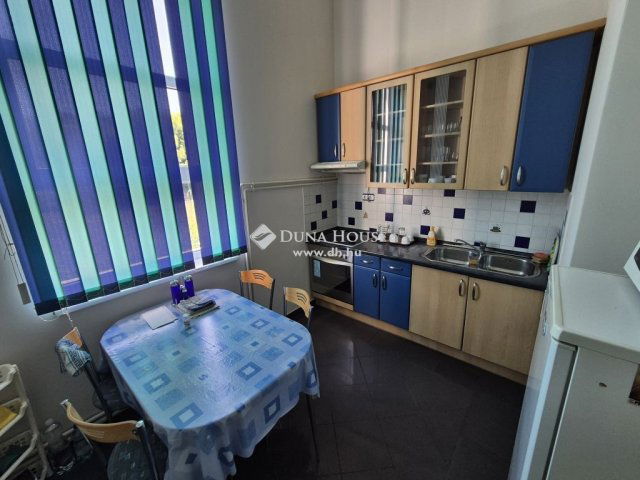 Kiadó ipari ingatlan, Tatabányán 1200 E Ft / hó