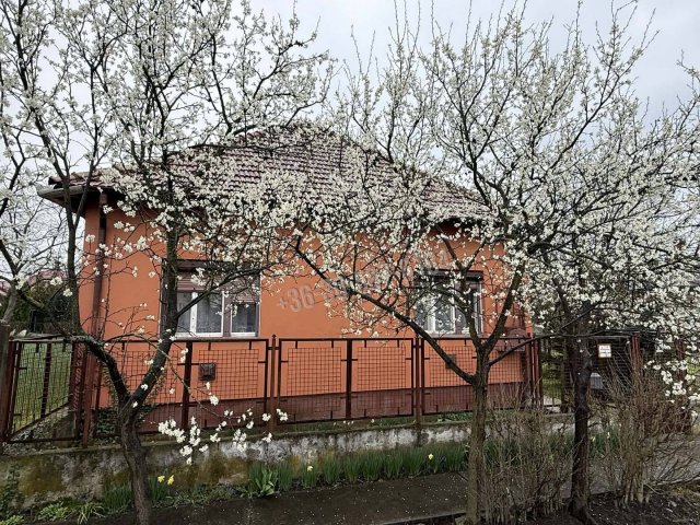 Eladó családi ház, Püspökladányban 23.99 M Ft, 2 szobás