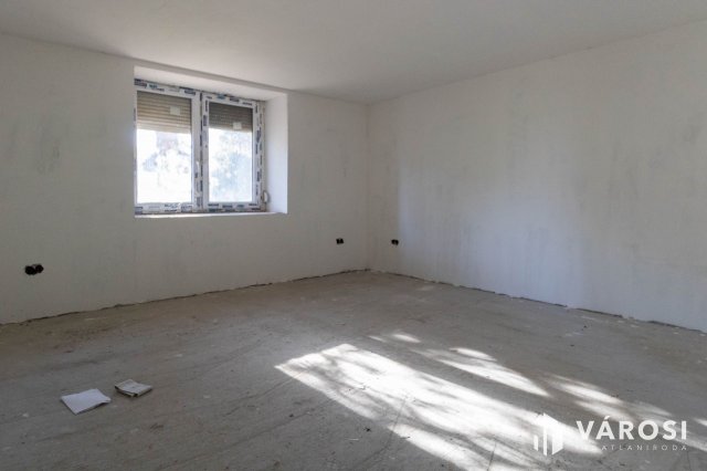 Eladó családi ház, Pitvaroson 12 M Ft, 4 szobás