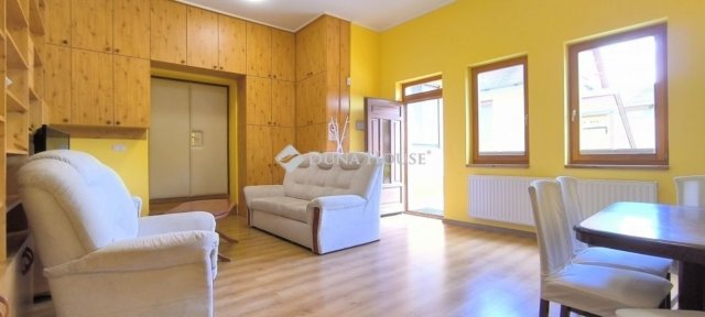 Eladó családi ház, Eplényen 99.9 M Ft, 5 szobás