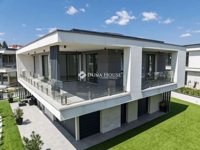 Eladó téglalakás, Törökbálinton 172.99 M Ft, 4 szobás