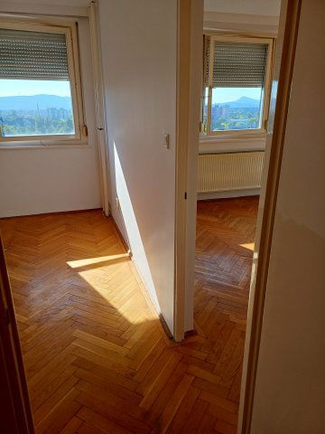 Kiadó téglalakás, albérlet, XV. kerületben, Mézeskalács téren