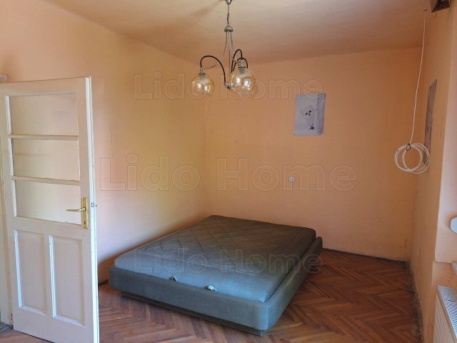 Eladó családi ház, Kaposváron 31.9 M Ft, 6 szobás