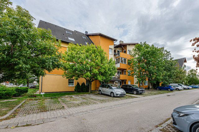 Eladó téglalakás, Szigetszentmiklóson 52.6 M Ft, 2 szobás
