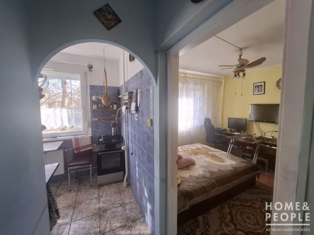 Eladó téglalakás, Szegeden 45 M Ft, 2 szobás