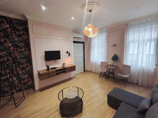 Eladó téglalakás, Budapesten, VIII. kerületben 74.9 M Ft