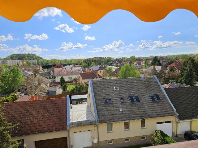 Eladó panellakás, Kecskeméten 54 M Ft, 3 szobás