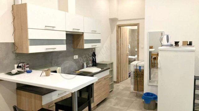 Kiadó téglalakás, albérlet, VIII. kerületben, Baross utcában