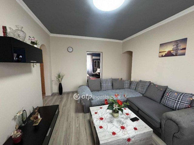 Eladó családi ház, Konyáron 29.9 M Ft, 3 szobás