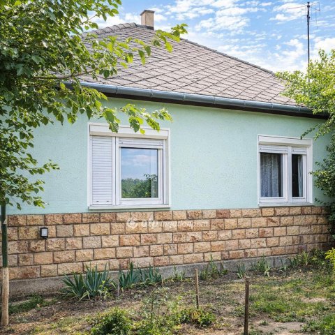 Eladó családi ház, Nyíregyházán 38.9 M Ft, 2 szobás