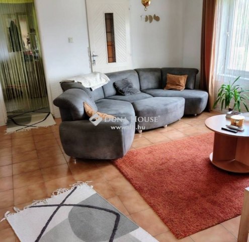 Eladó családi ház, Bábonymegyeren 56 M Ft, 3 szobás