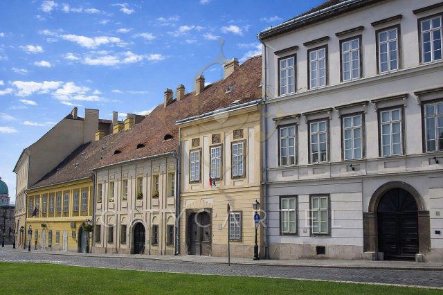 Kiadó téglalakás, albérlet, Budapesten, I. kerületben, 3 szobás