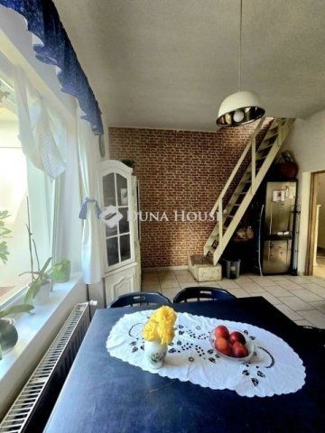 Eladó ikerház, Pécsett 93.99 M Ft, 5 szobás