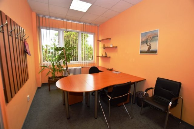 Kiadó iroda, Debrecenben 50 E Ft / hó, 1 szobás