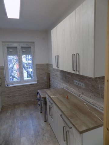 Eladó téglalakás, Győrött 64.9 M Ft, 1+2 szobás