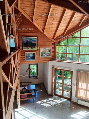 Eladó családi ház, Nagykovácsiban 152 M Ft, 4 szobás