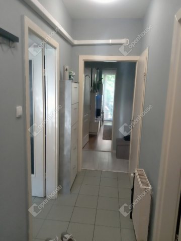 Eladó téglalakás, Szegeden 18 M Ft, 2+1 szobás