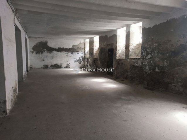 Eladó ipari ingatlan, Szegeden 199 M Ft / költözzbe.hu