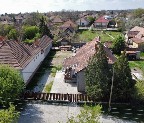 Eladó családi ház, Jászapátiban 21.9 M Ft, 2+1 szobás
