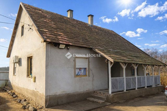 Eladó családi ház, Tápiószentmártonon, Széchenyi István úton