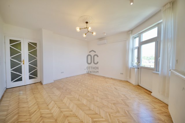 Eladó téglalakás, Budapesten, II. kerületben, Pusztaszeri úton