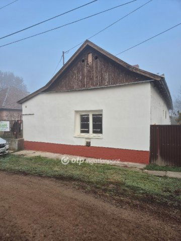 Eladó családi ház, Köröstarcsán 4.7 M Ft, 2 szobás