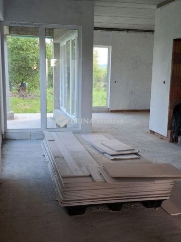 Eladó családi ház, Vácon 89 M Ft, 4 szobás