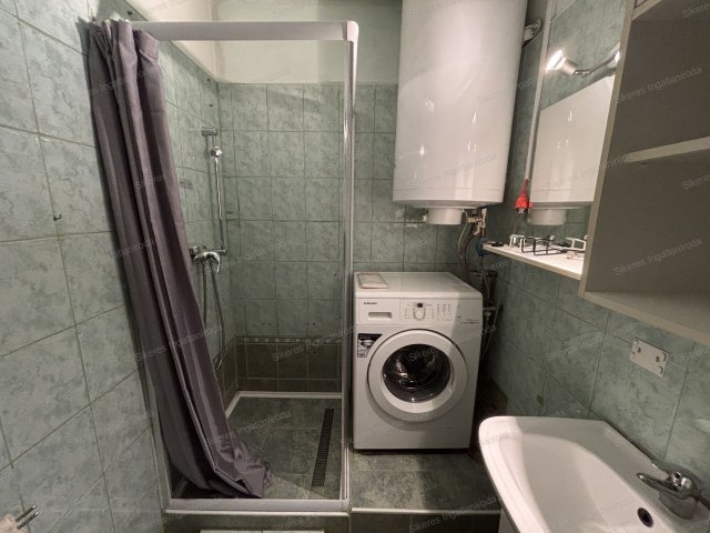 Eladó panellakás, Oroszlányban 35.99 M Ft, 2 szobás
