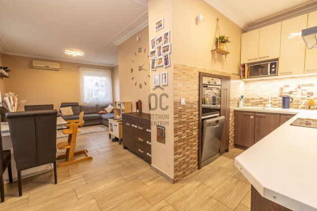 Eladó téglalakás, Üllőn 83.9 M Ft, 4 szobás