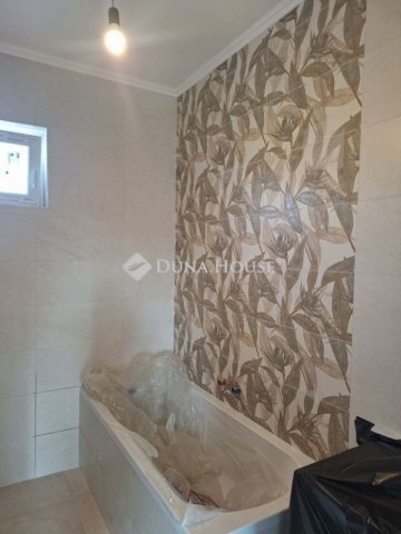 Eladó ikerház, Monoron 87.5 M Ft, 4 szobás / költözzbe.hu