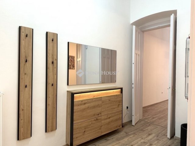 Eladó téglalakás, Budapesten, XIV. kerületben 130.5 M Ft