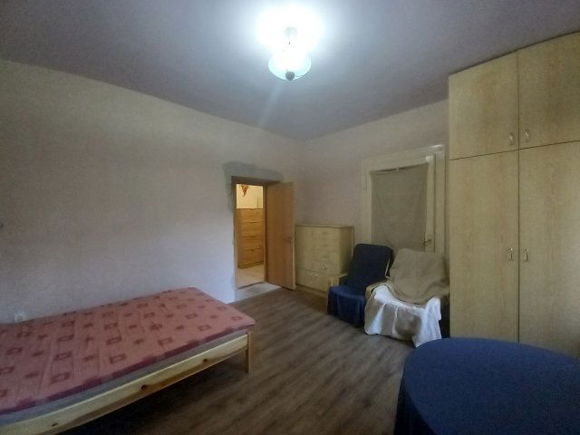 Kiadó téglalakás, albérlet, Pécsett, Laskó utcában, 2 szobás