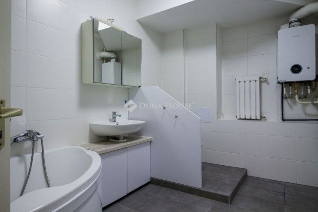 Eladó téglalakás, Budapesten, XIII. kerületben 52.9 M Ft