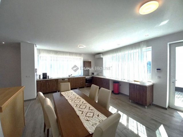 Eladó családi ház, Balmazújvárosban 85 M Ft, 3 szobás