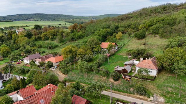 Eladó családi ház, Legénden 28 M Ft, 3 szobás