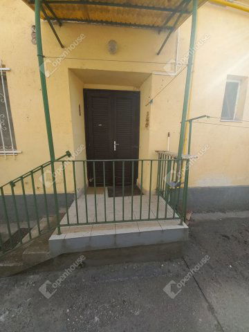 Eladó téglalakás, Kaposváron 24.9 M Ft, 2 szobás