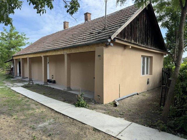 Eladó családi ház, Nagyfügeden 11.9 M Ft, 1+1 szobás