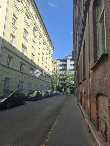 Eladó téglalakás, Budapesten, VIII. kerületben 63.9 M Ft