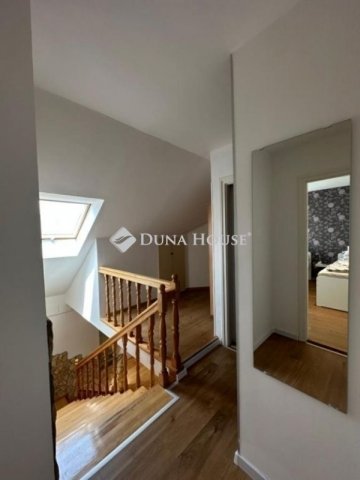 Eladó téglalakás, Budapesten, VI. kerületben 164.9 M Ft