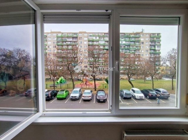 Eladó panellakás, Budapesten, X. kerületben 62.9 M Ft, 2+1 szobás
