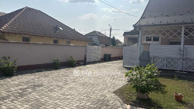 Eladó családi ház, Budapesten, XX. kerületben 71.9 M Ft