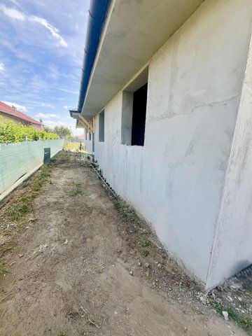 Eladó ikerház, Debrecenben 125 M Ft, 5 szobás