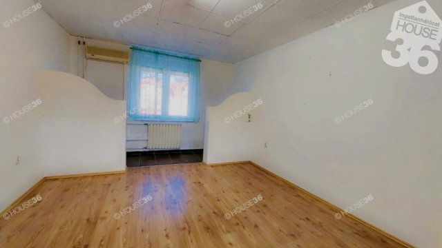 Eladó üzlethelyiség, Kecskeméten 17.5 M Ft
