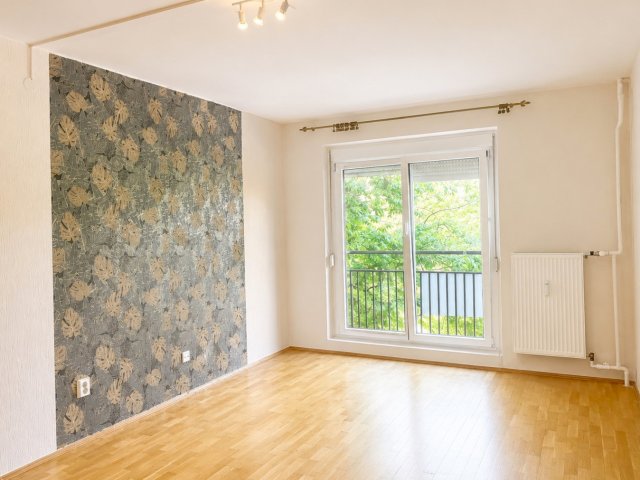 Eladó panellakás, Budapesten, III. kerületben 62.7 M Ft